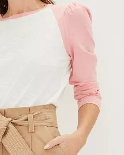 Veronica Beard Mason Baseball Tee 15 Veronica Beard Mason Baseball Tee -Veronica Beard Sales 2023 j2302jy0070391 wht EF 80 A2peony product 03 2ef0c14e