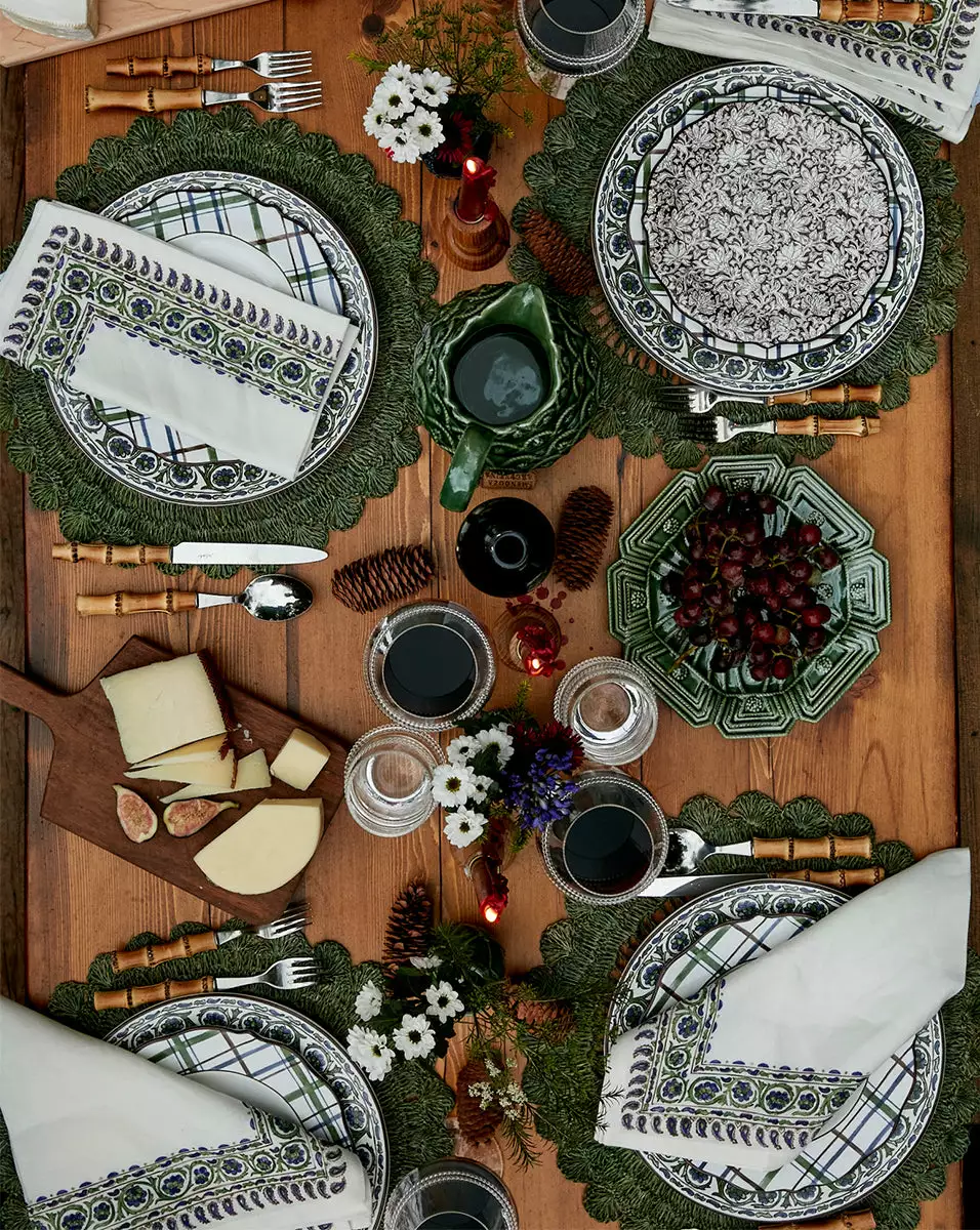 Veronica Beard Border Linen Napkin (Set Of 4) 6 Veronica Beard Border Linen Napkin (Set Of 4) - Image 6